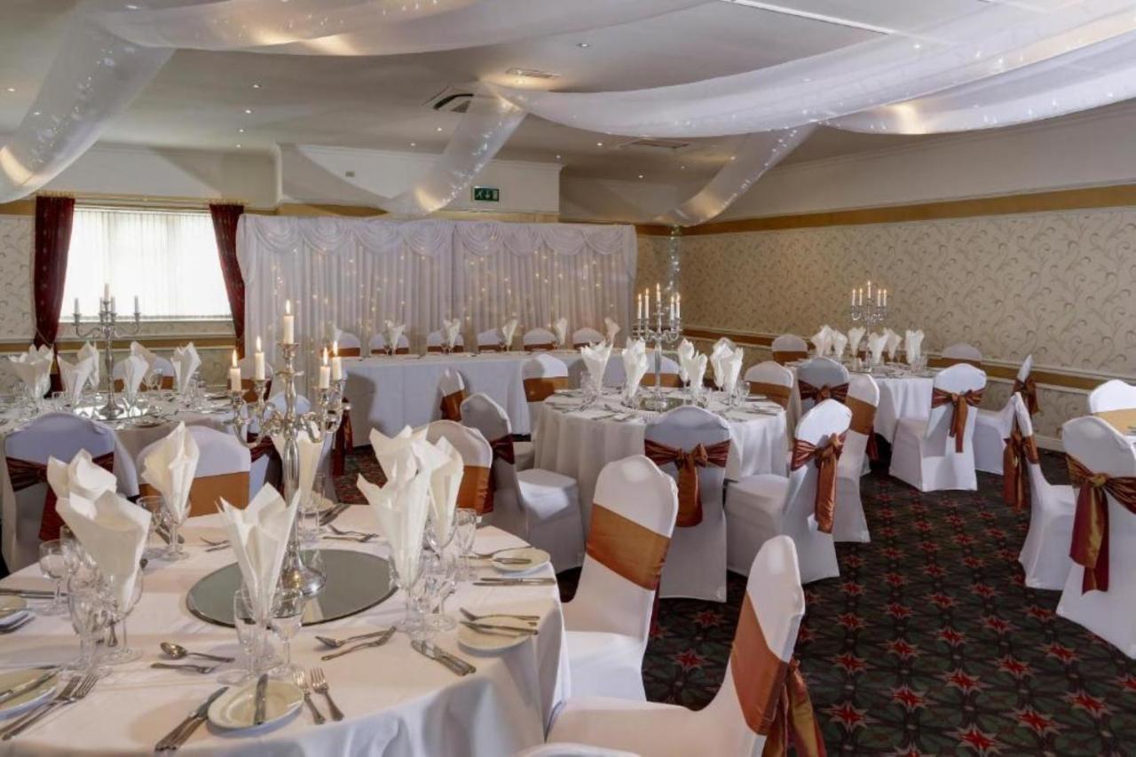 Broadfield Park Hotel Rochdale Exterior foto